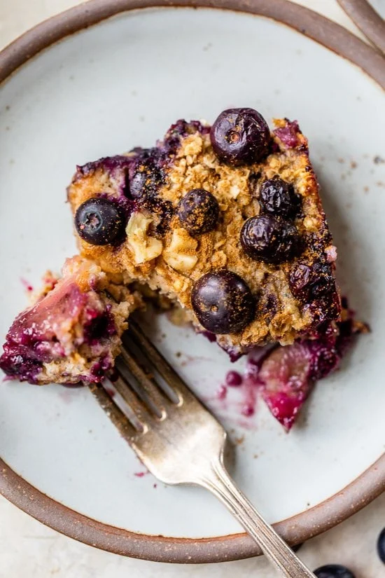 Healthy Baked Oatmeal With Blueberries And Bananas Sunkissed Kitchen