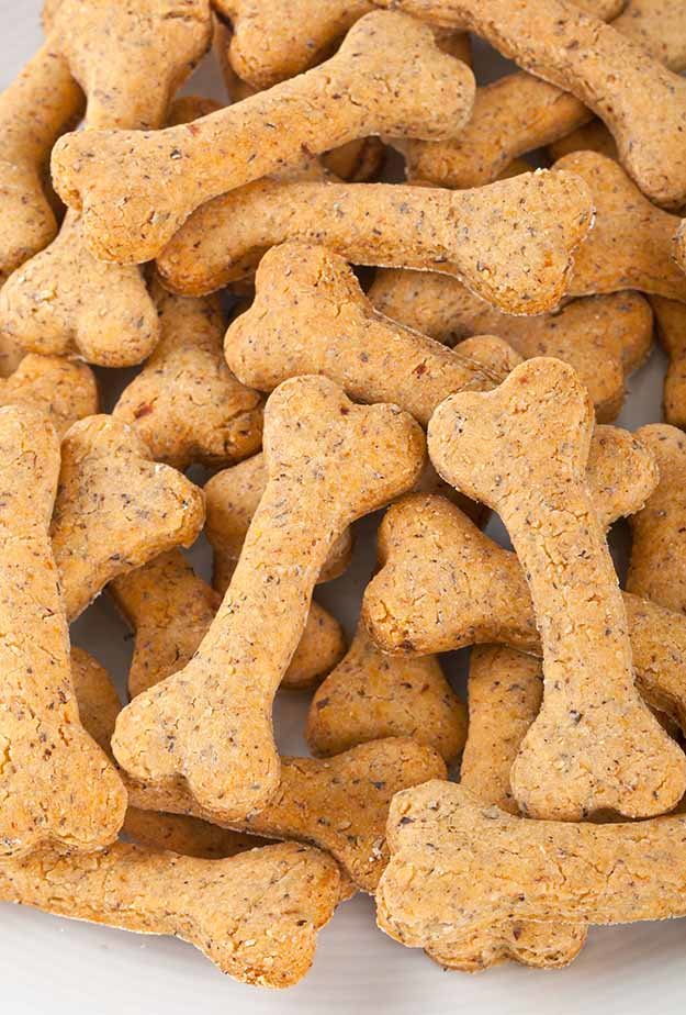 Homemade Dog Biscuits Dog Biscuit Recipes Healthy Dog Treats