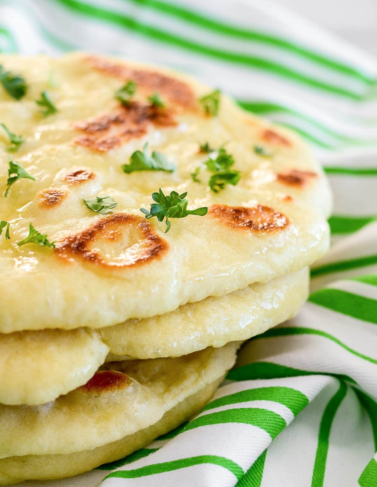 Homemade Naan Bread That S Just As Good As Your Local Takeaway Easy To