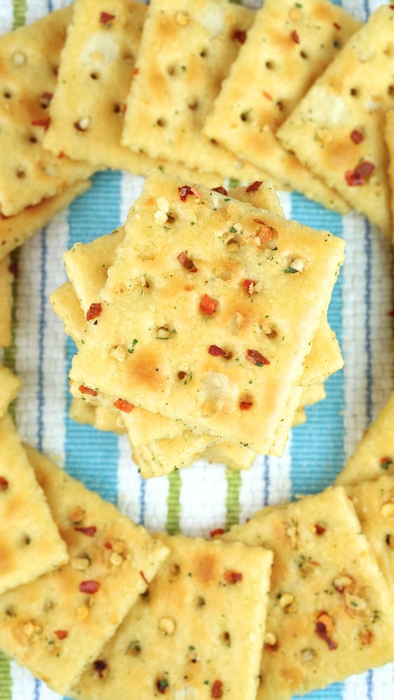 Homemade Saltine Crackers Recipe Homemade Saltine Crackers Homemade Crackers Cracker Recipes