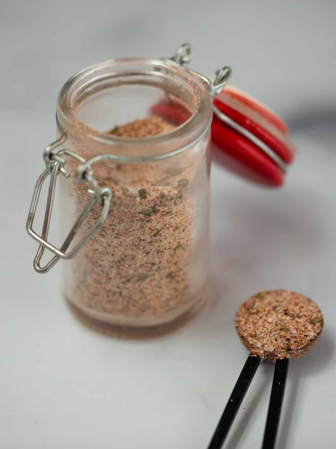 Homemade Seasoned Salt Is A Simple All Purpose Spice Blend That Is Easy