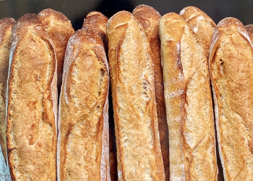 How To Eat Baguette Like The French 13 Best Tips Dreamer At Heart