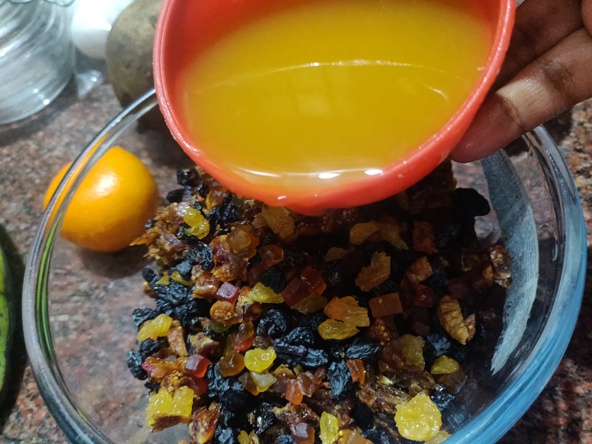 How To Soak Dry Fruits For Rich Fruit Cake Not Out Of The Box Recipe Fruit Cake Christmas