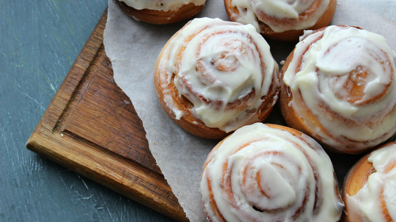 How To Upgrade Your Pillsbury Cinnamon Rolls