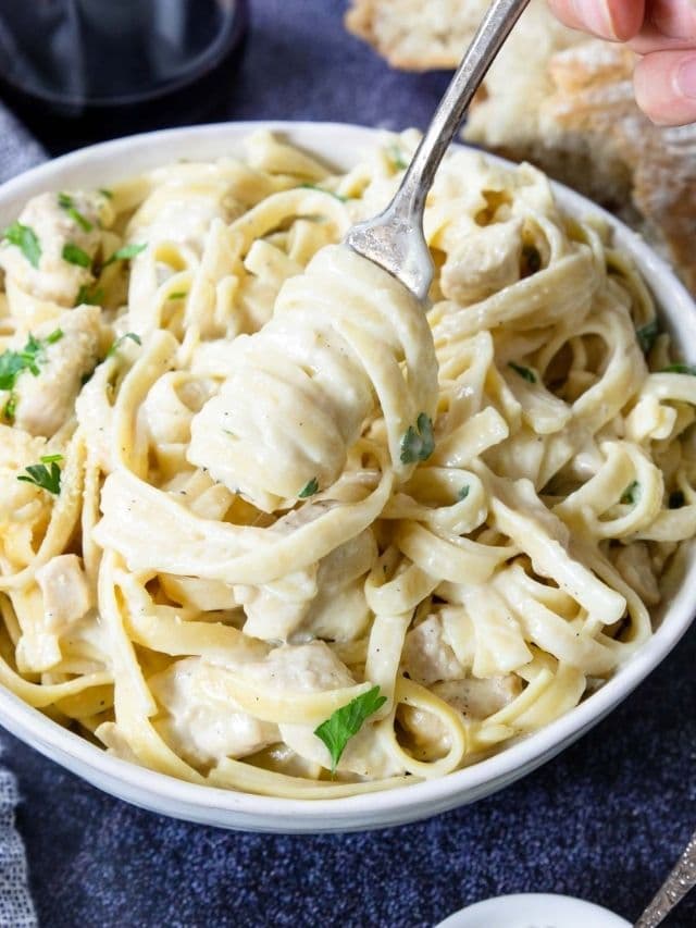 Instant Pot Creamy Chicken Alfredo Mom S Dinner