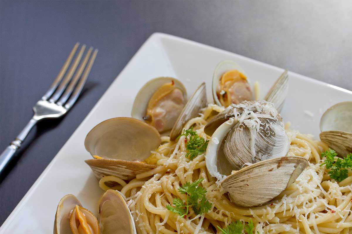 Italian Spaghetti With Clam Sauce Authentic Recipe