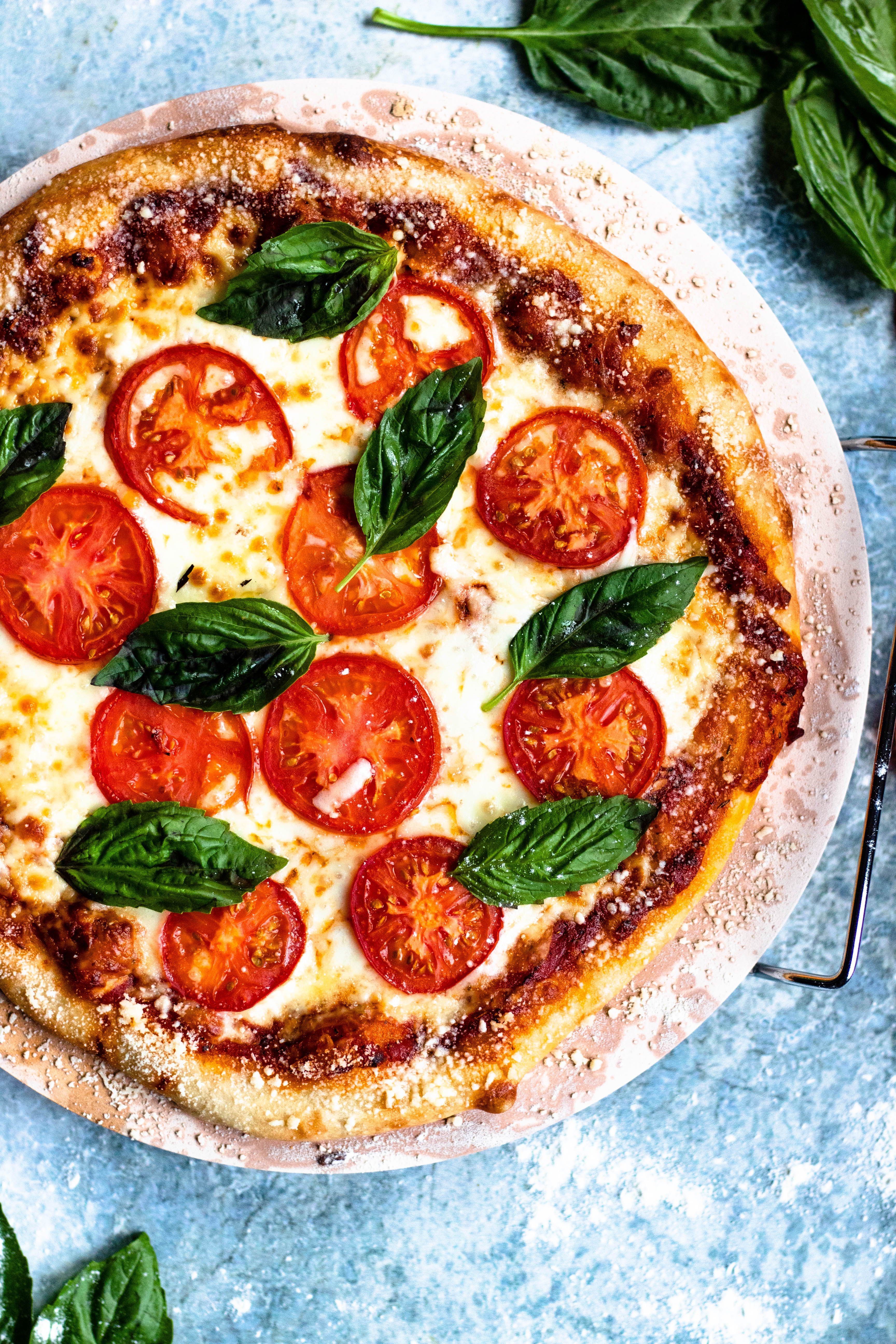 Margherita Pizza Easy Homemade Recipe