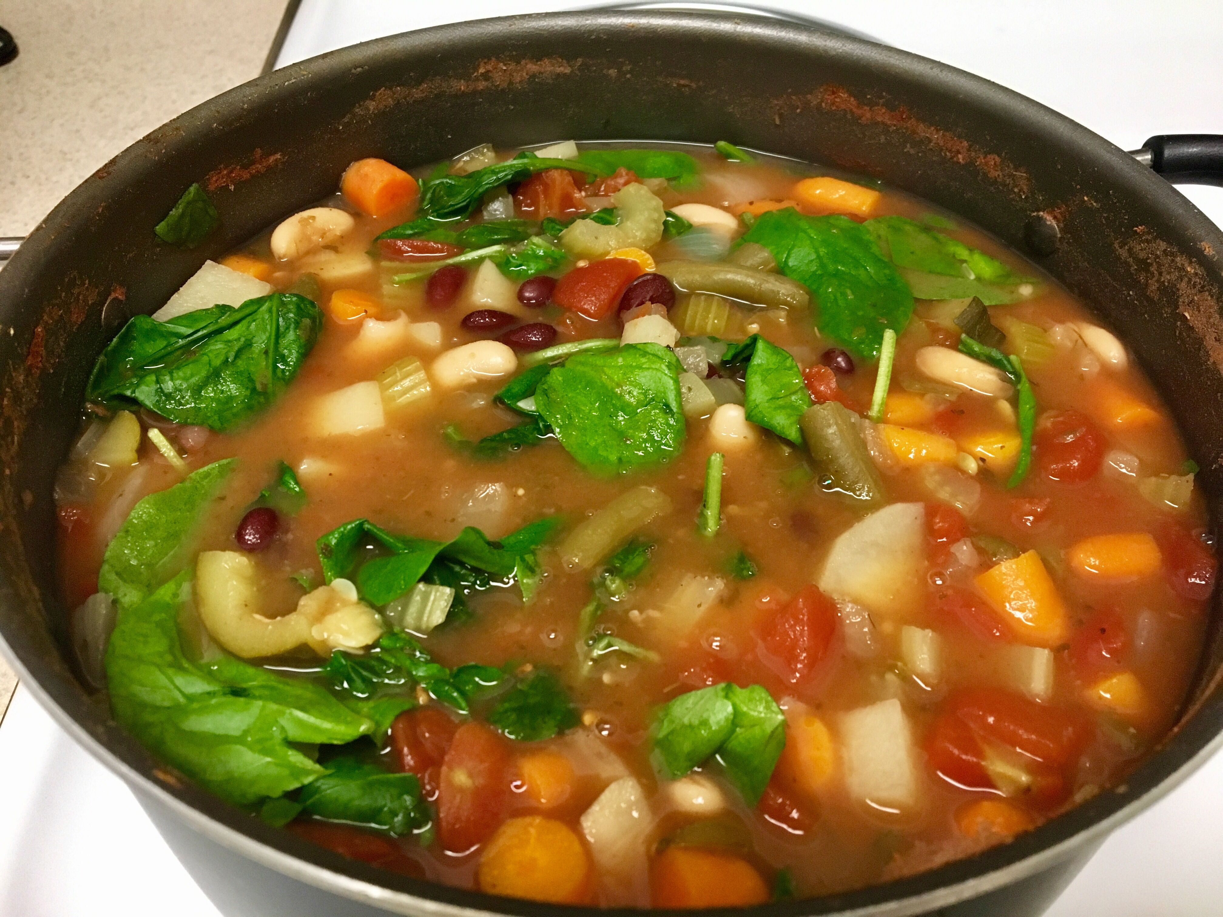 Hearty Minestrone Soup Recipe for Winter Warmth