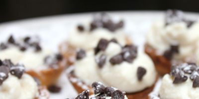 Mini Cannoli Cream Pastry Cups Recipe From Pillsbury Com