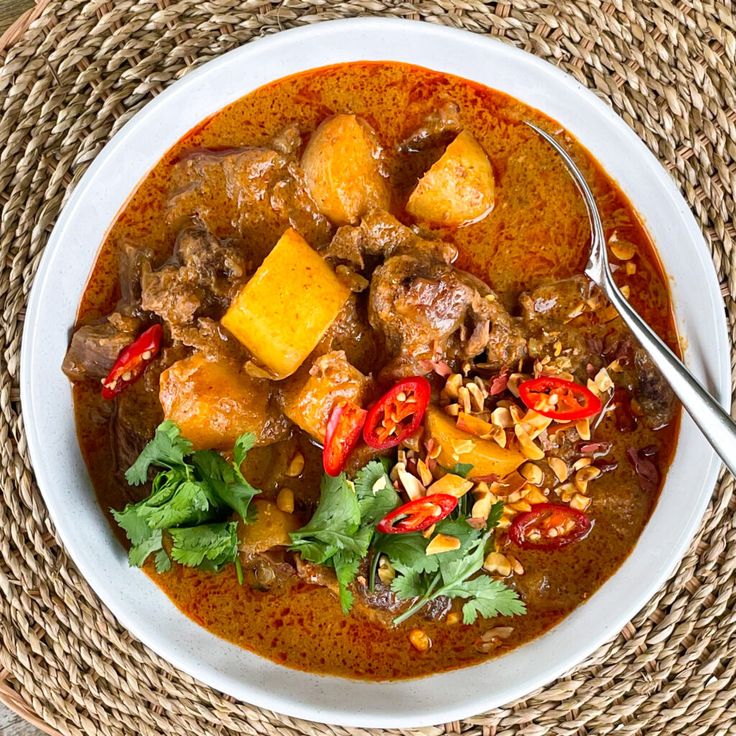 Mouthwatering Beef Massaman Curry Recipe This Melt In Your Mouth Beef