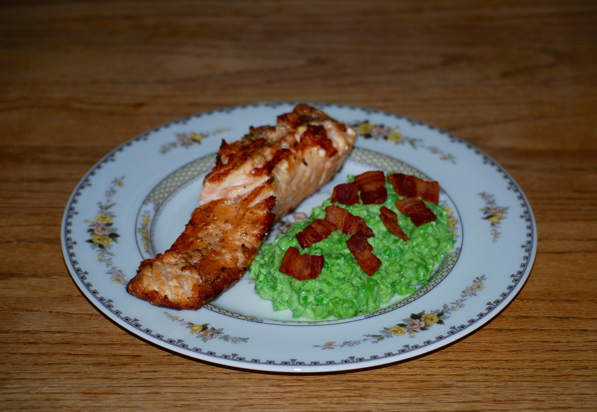 Nigella Lawson S Easy Salmon And Posh Mushy Peas Nigella Bites