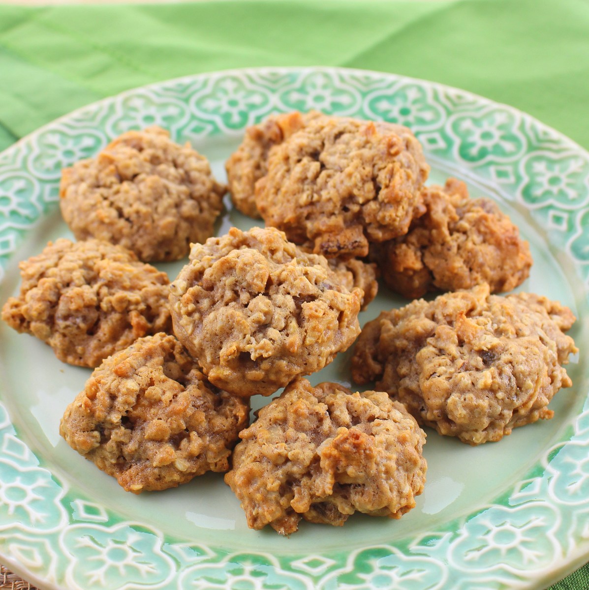 5 Delicious Oatmeal Applesauce Cookie Recipes