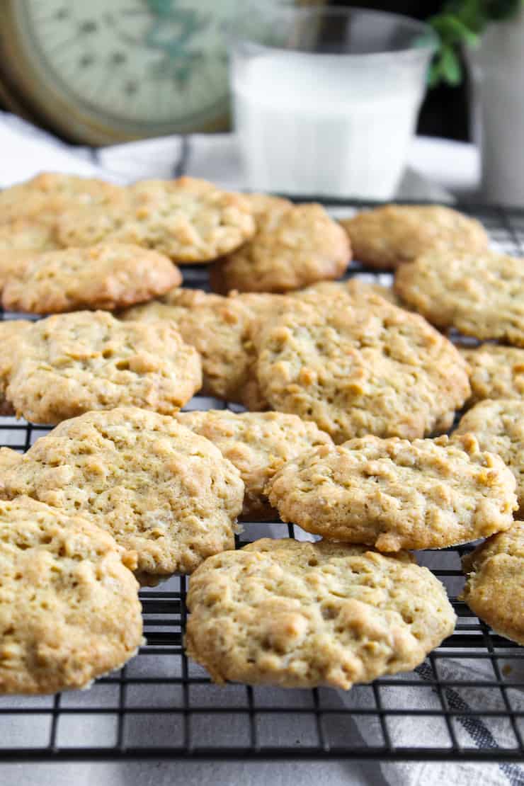 Old Fashioned Soft And Chewy Oatmeal Cookies Recipe Oatmeal Cookies Chewy Desserts Cookie