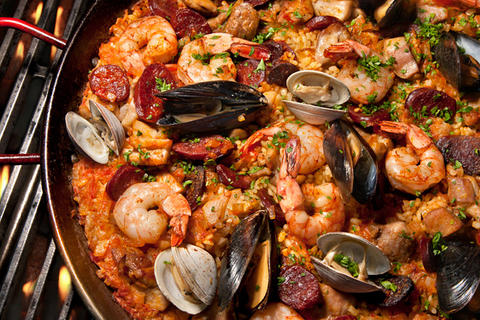 5 Steps to Perfect Paella: Spanish Recipe