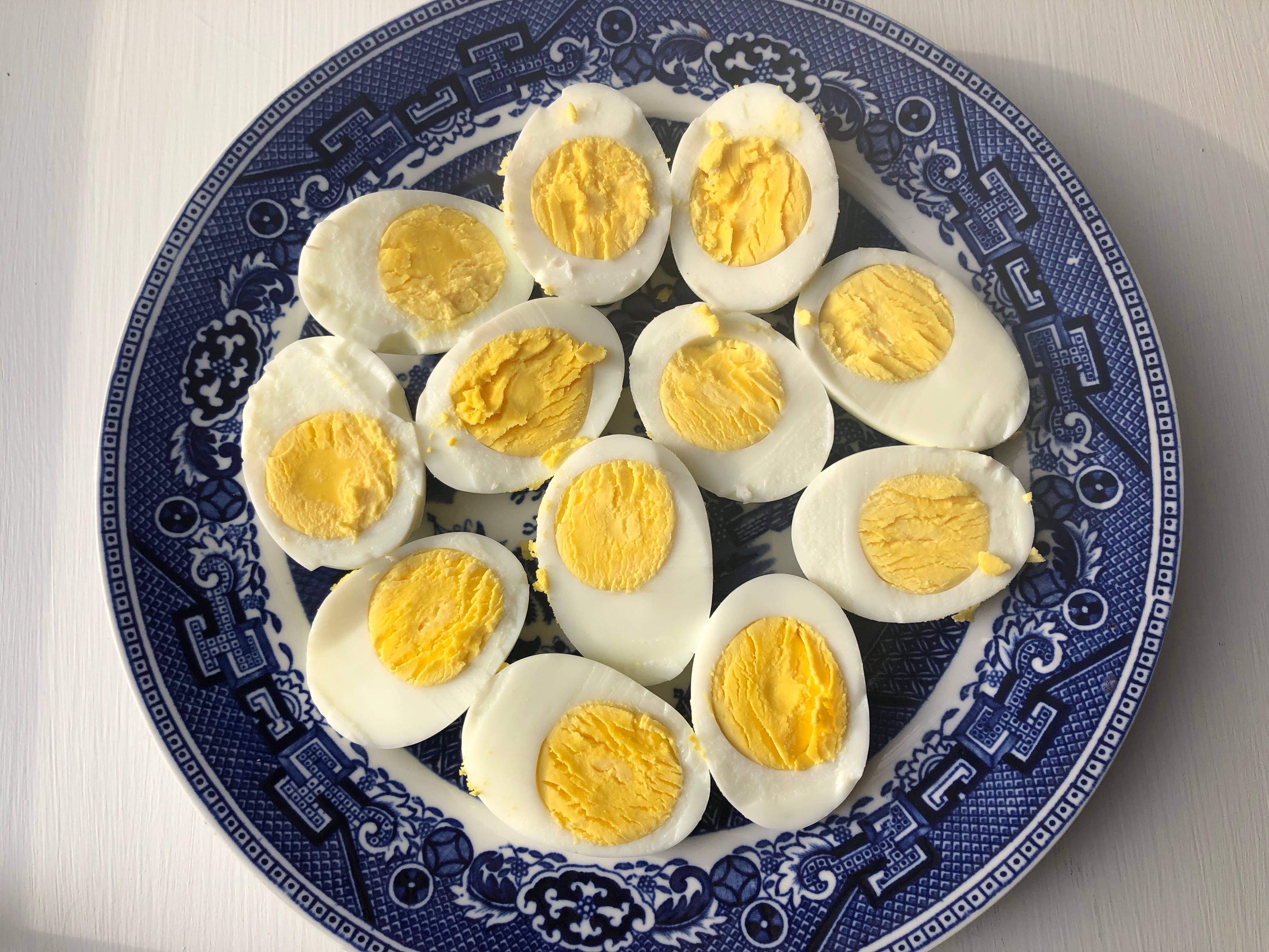 Perfectly Cooked Hardboiled Eggs