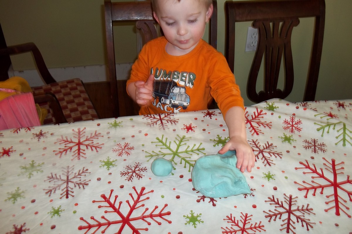 5 Easy Playdough Recipes for Kids Fun