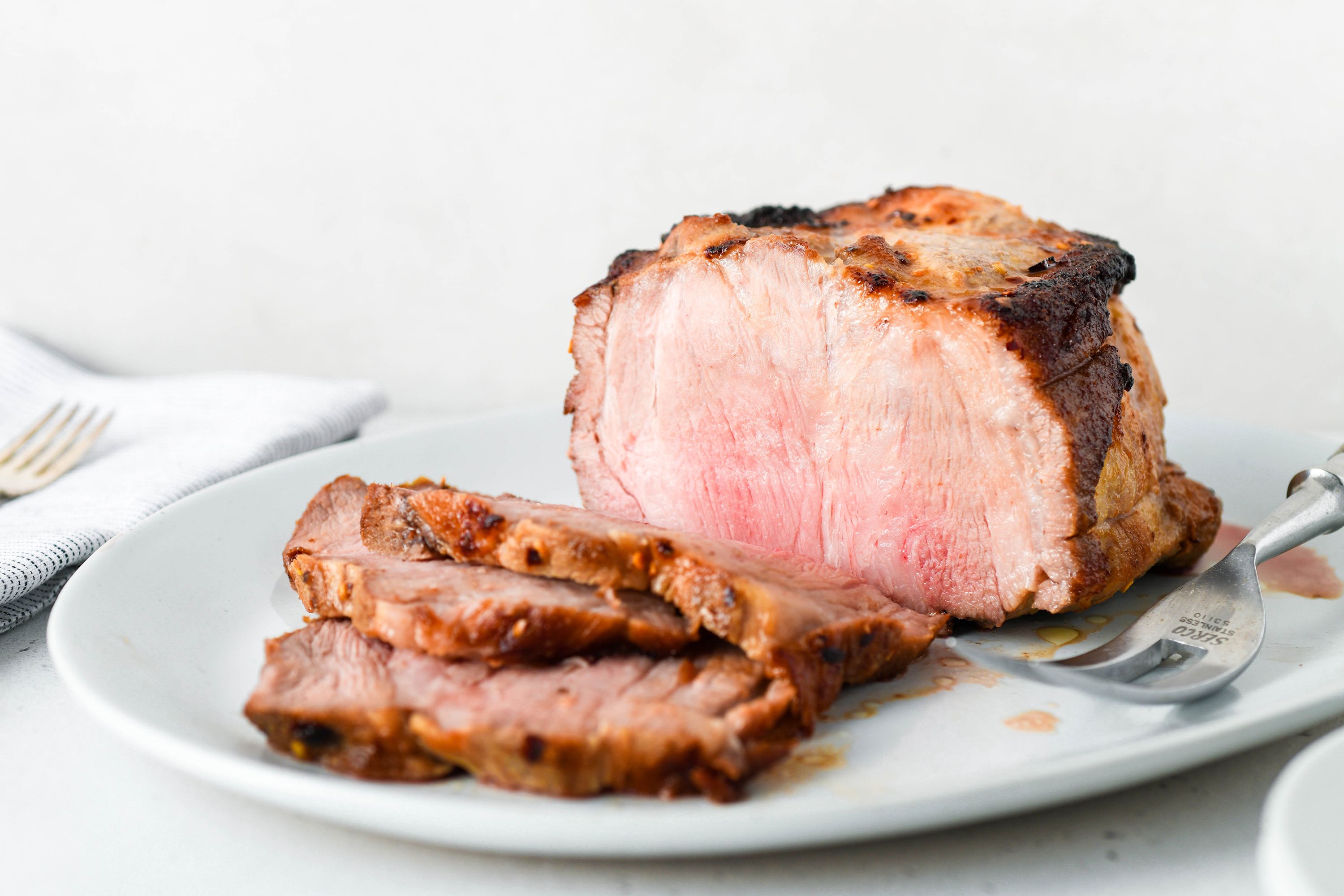 Easy Pork Shoulder Roast Recipe for Delicious Dinners