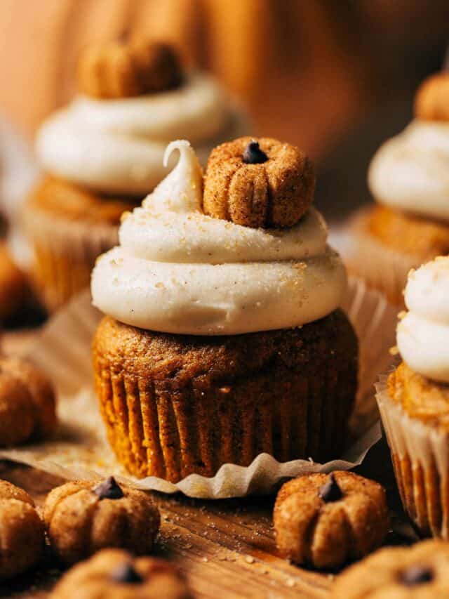 Pumpkin Cupcakes With Cream Cheese Frosting Butternut Bakery