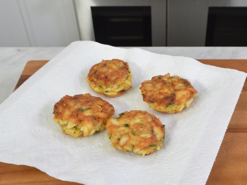 Punch Up Your Party Spread With Patti S Simple To Make Crab Cakes