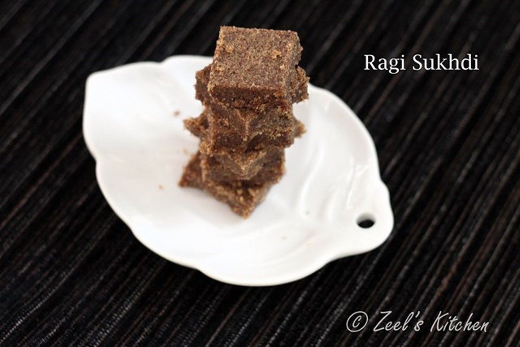 Ragi Barfi Nachanichya Vadya Recipe In Marathi By