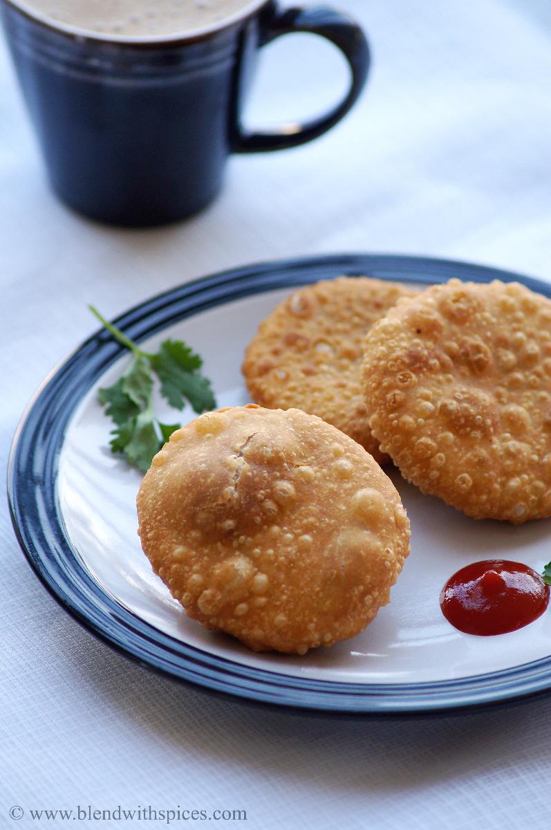 Rakesh Sethi's Famous Pyaz Ki Kachori Recipe Unveiled