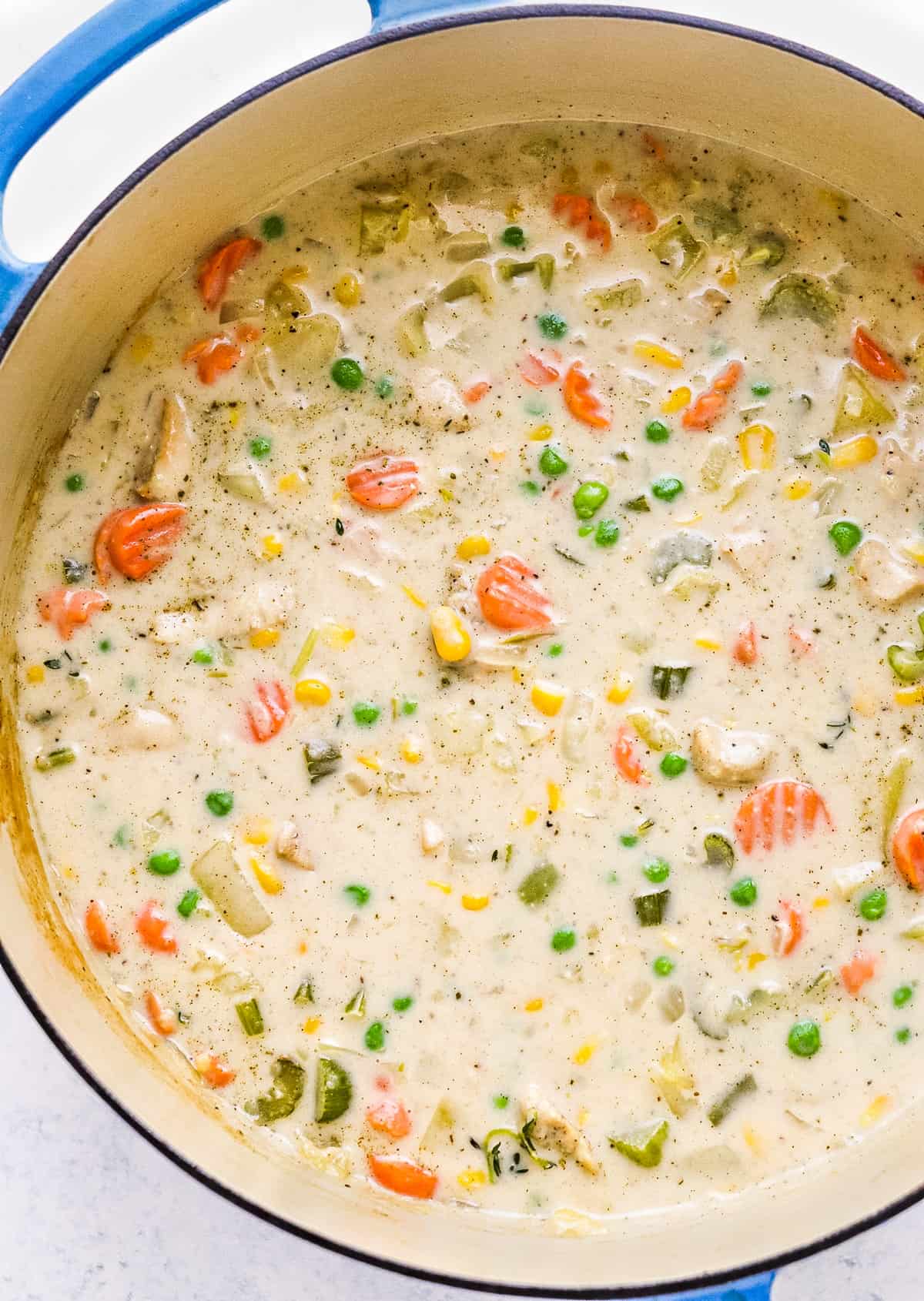 Creamy Chicken Pot Pie Soup: Hearty Comfort in a Bowl