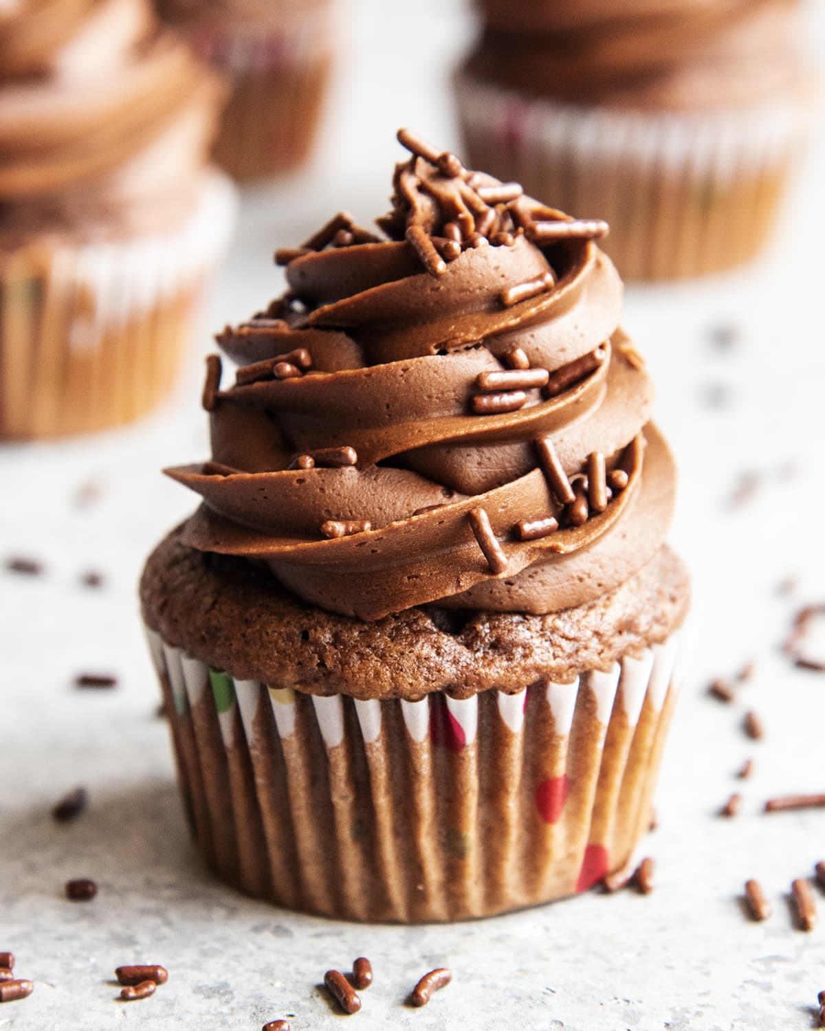 5 Easy Chocolate Frosting Recipes for Perfect Cakes