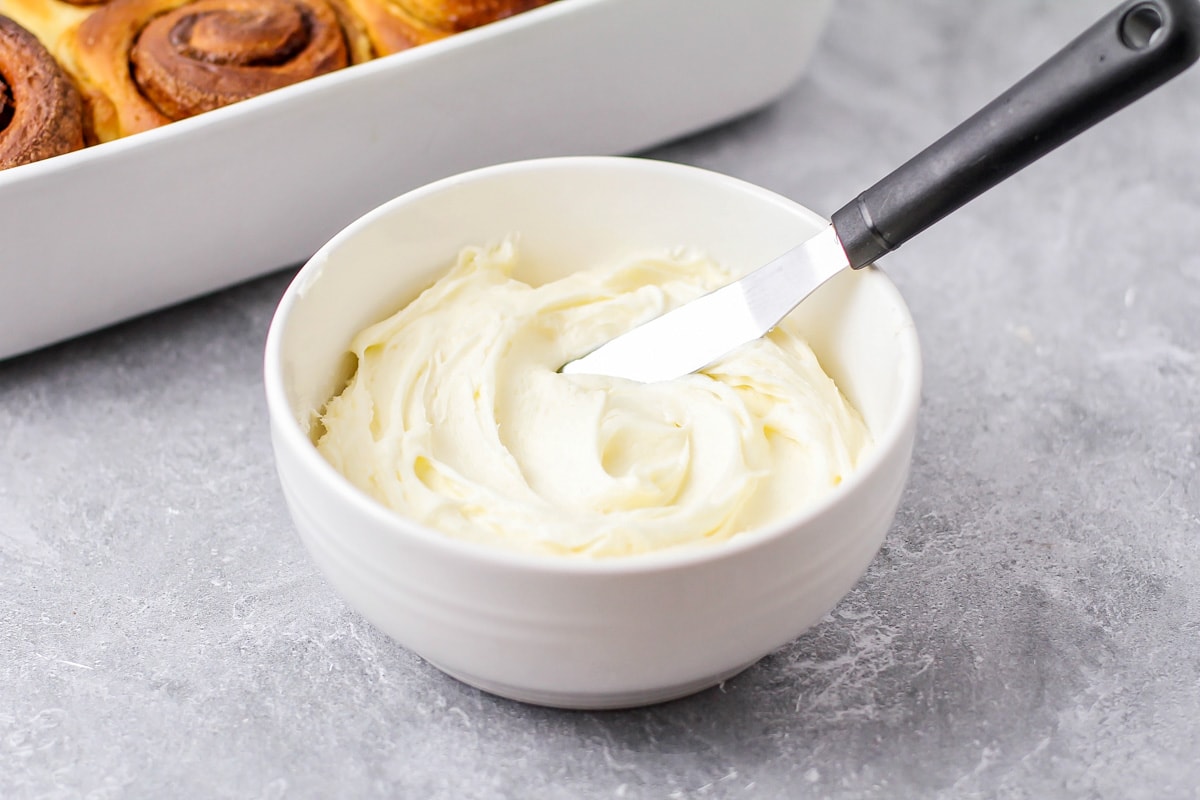 Cream Cheese Icing Recipe: Perfectly Easy and Delicious