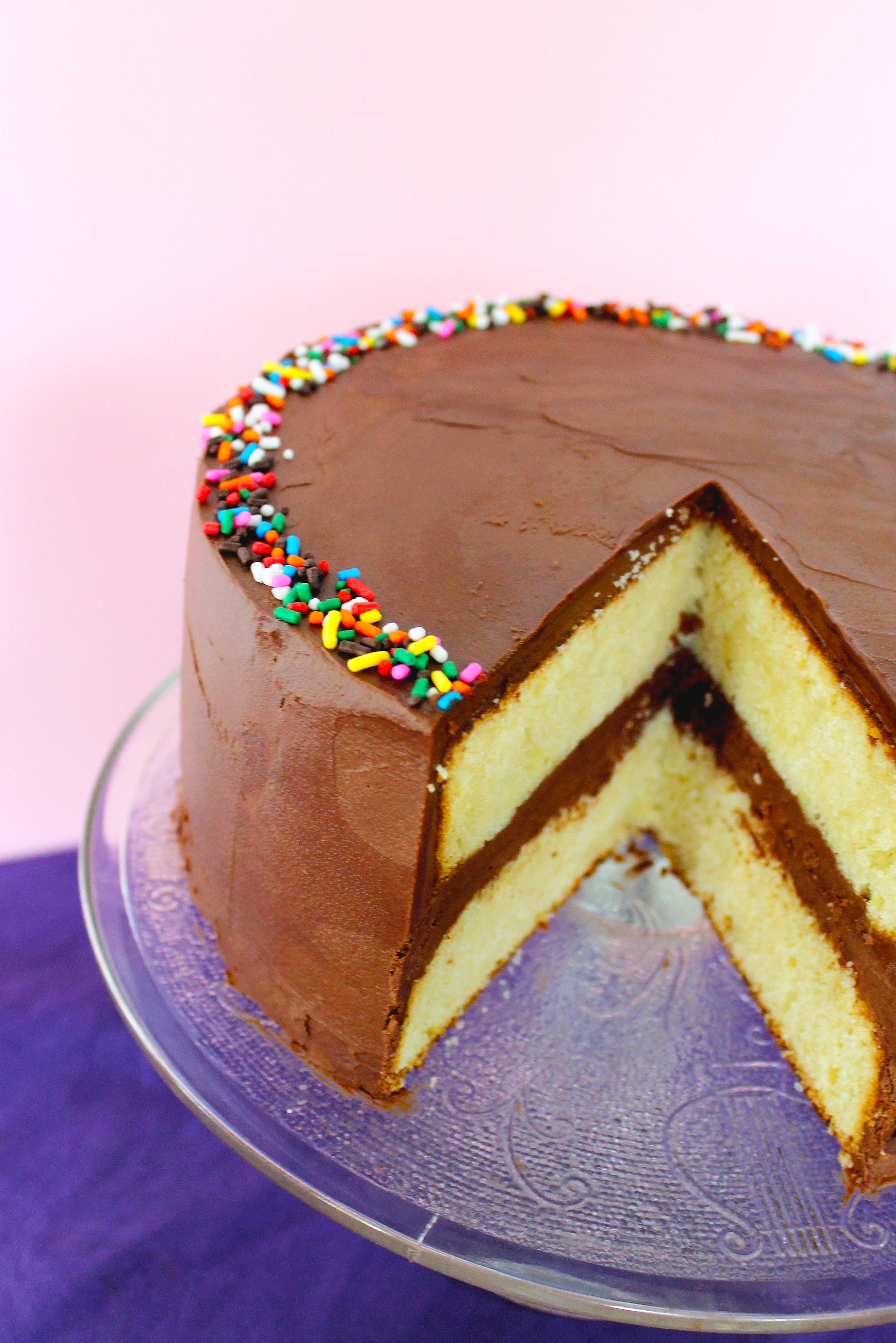 Easy Dump Yellow Cake Recipe for Birthday Celebrations