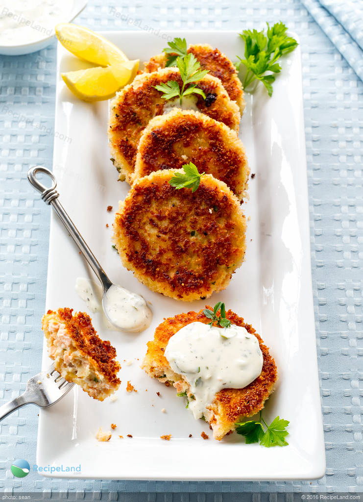 Secret Fresh Salmon Cakes Recipe