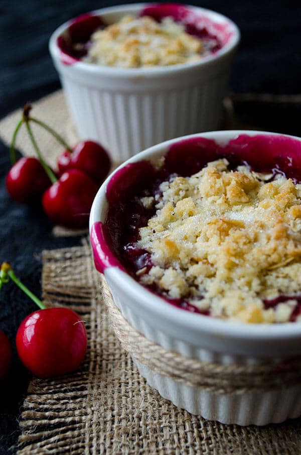 Simple Fresh Cherry Crisp Recipe Cherry Crisp Fresh Cherries