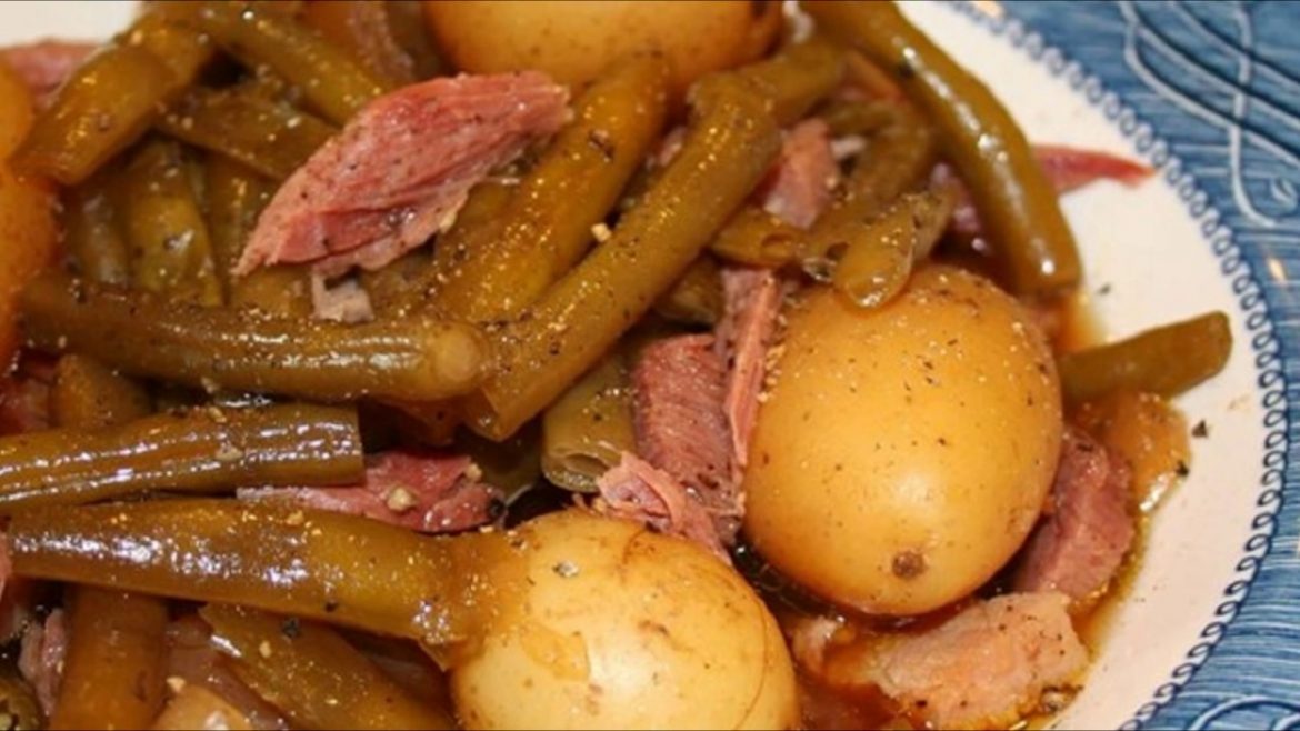 Simple Slow Cooker Green Beans With Ham And Potatoes