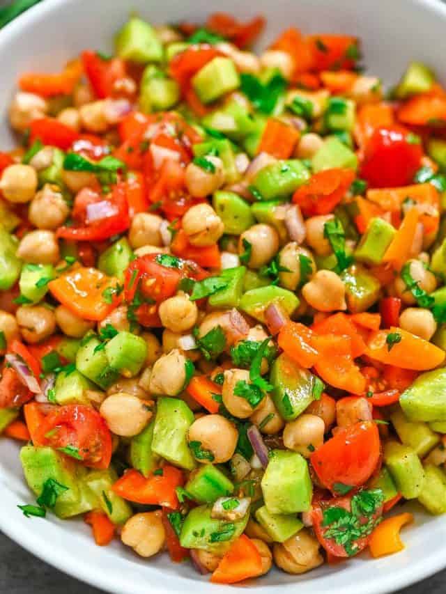 Six Minute Super Salad Refreshing Chickpea Delight Half Planet