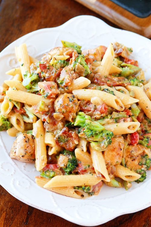 Smoky Chicken Broccoli Pasta With Crispy Bacon Recipe Chicken