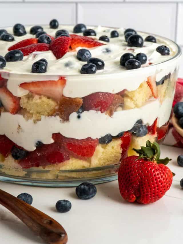 Strawberry And Blueberry Pound Cake Trifle Recipe The Cooking Duo