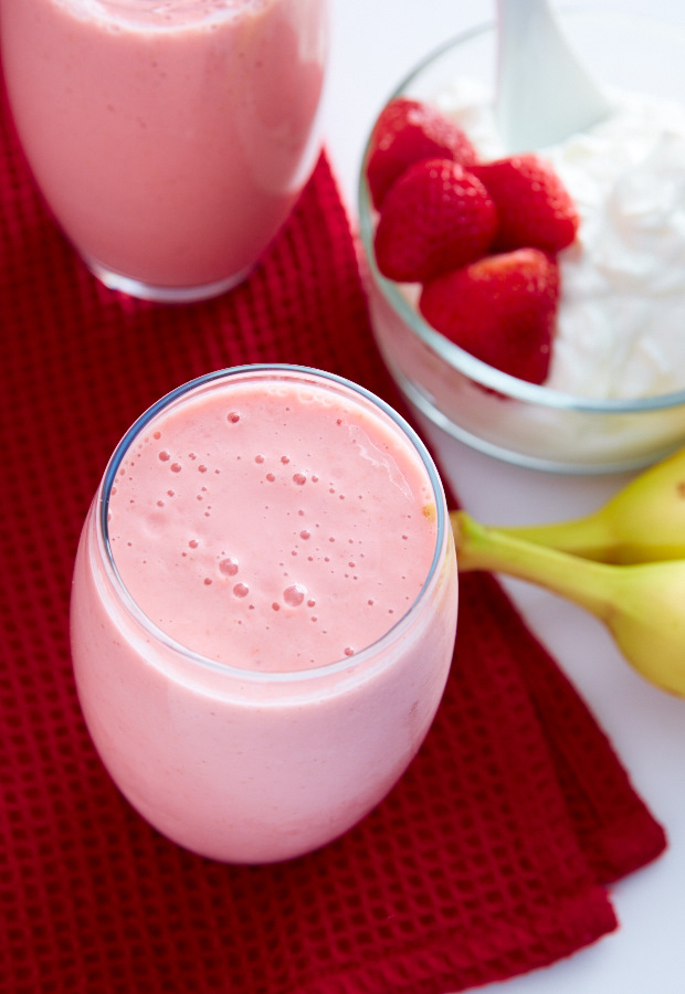 Strawberry Banana Yogurt Smoothie Recipe Video