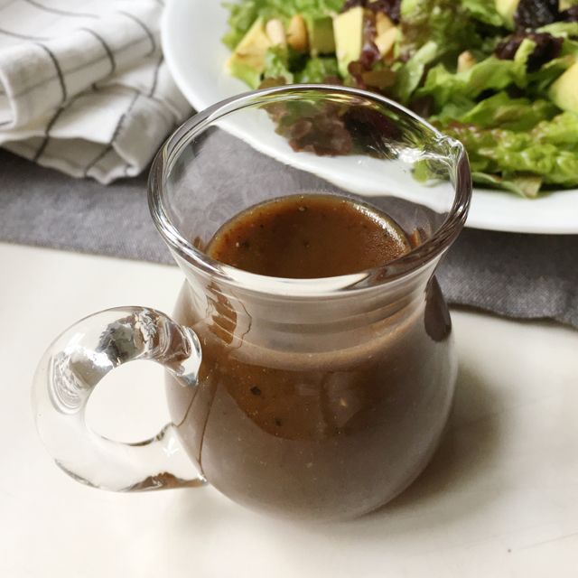 Sweet And Tangy Balsamic Vinaigrette A Day In The Kitchen