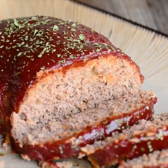 The Best Easy Meatloaf Recipe You Can Make Using Ground Beef And A