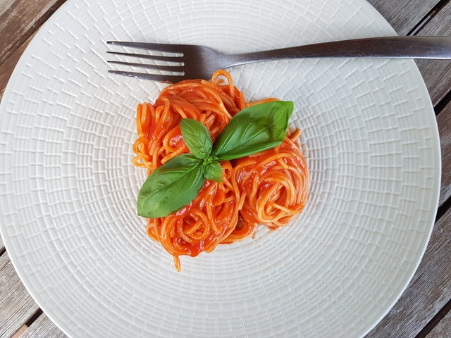 The Best Spaghetti With Tomato Sauce Ever The Pasta Project