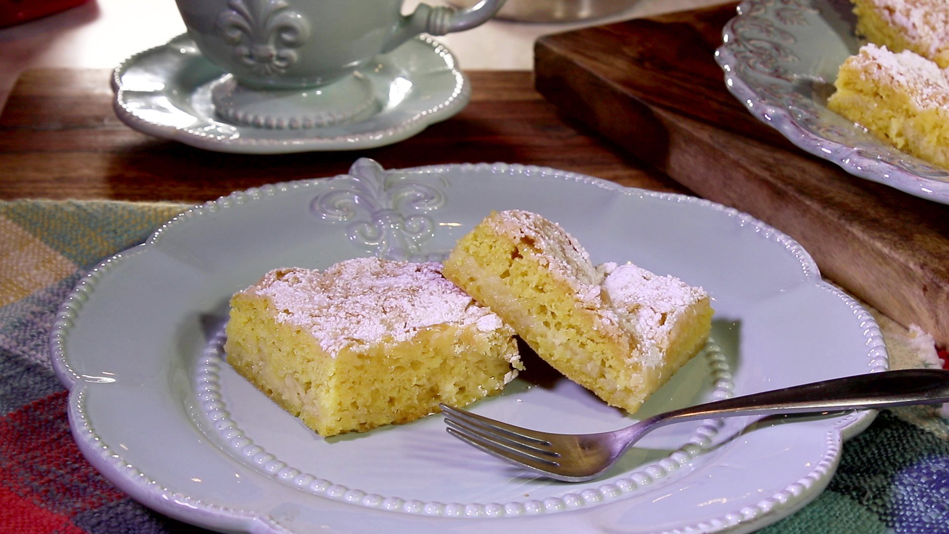 The Easiest Gooey Butter Cake Recipe St Louis Classic