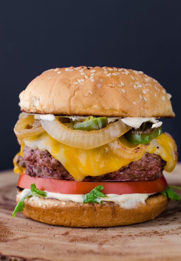 The Ultimate Juicy Burger Juicy Burger Recipe Burger Delicious Burgers