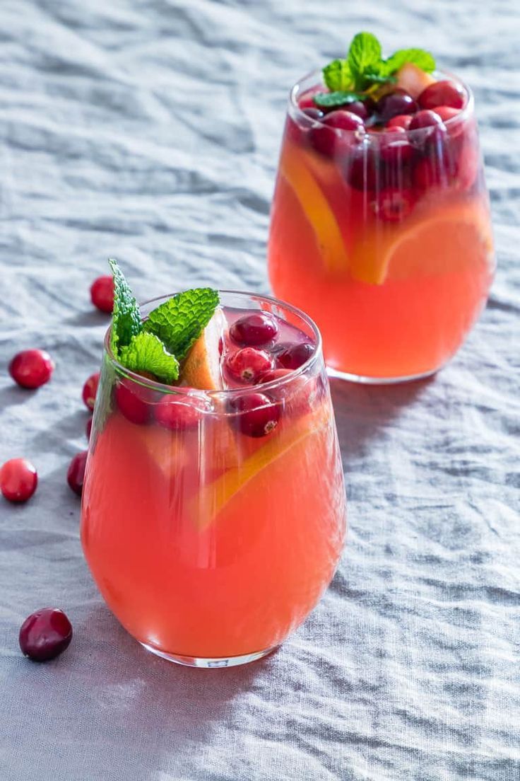 This Easy Festive Fruit Punch Is Perfect For Entertaining During The