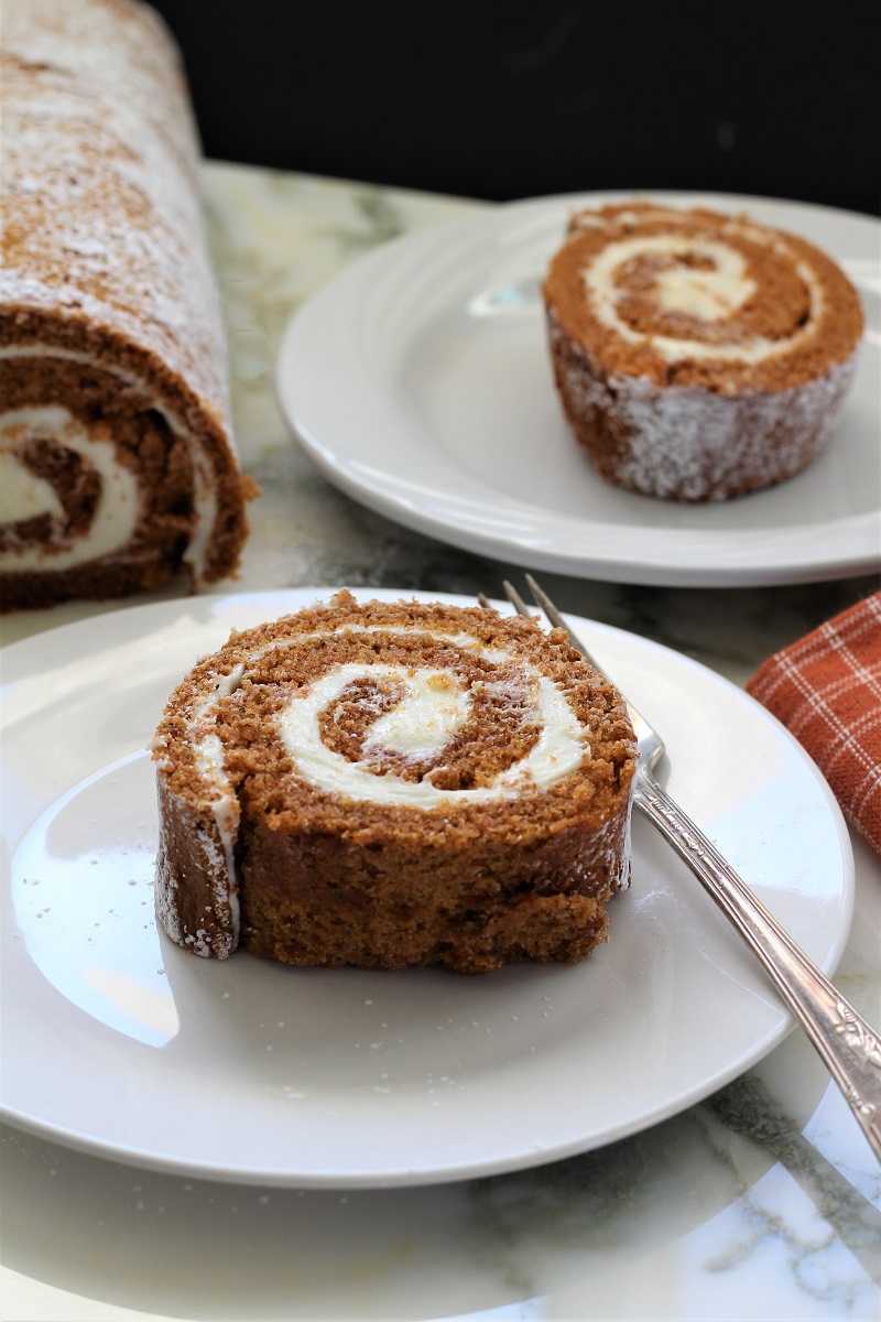 This Is The Best Pumpkin Roll Recipe Ever A Fluffy Pumpkin Cake That