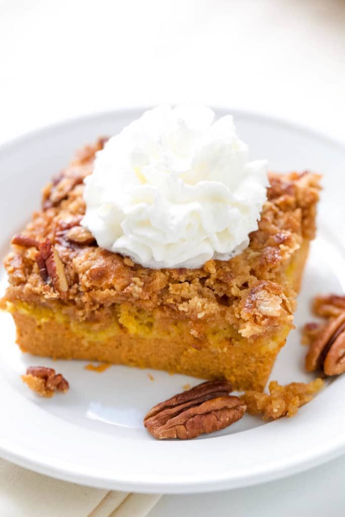 This Quick And Easy Pumpkin Dump Cake Is Your Next Go To Fall Dessert