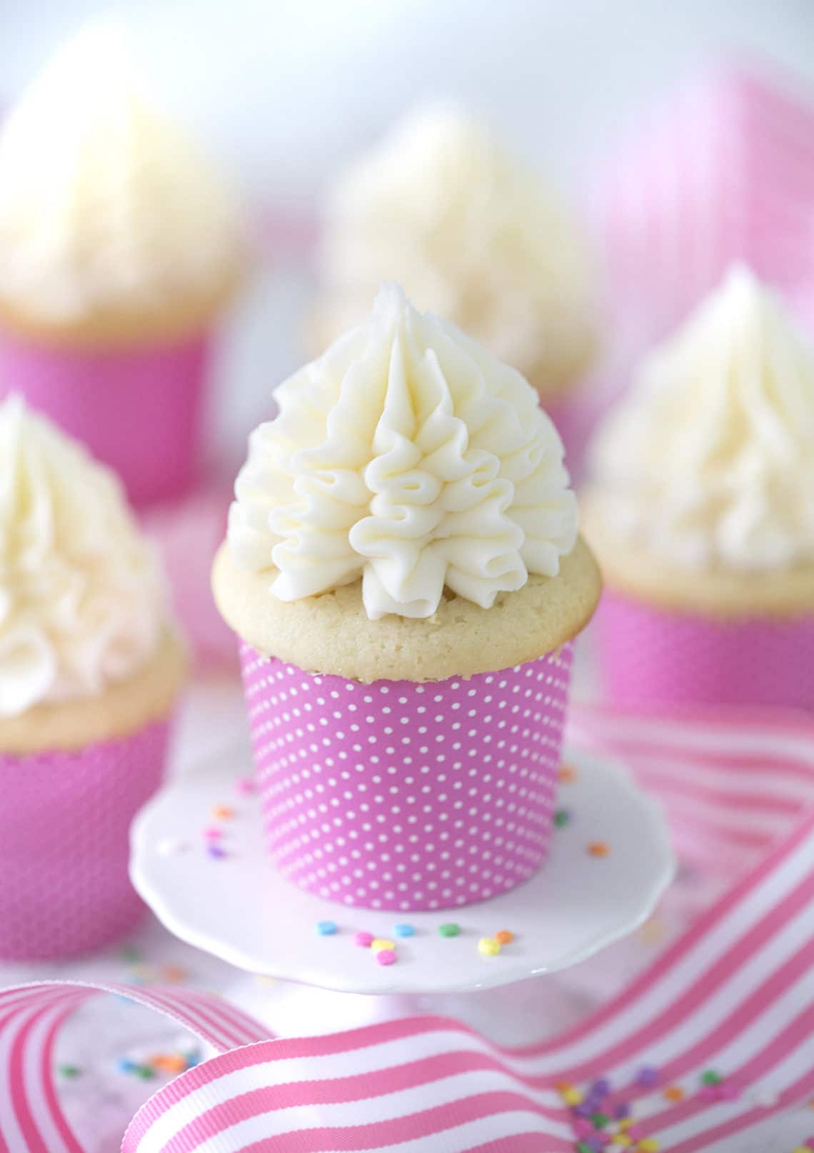 This Vanilla Cupcake Recipe Is Amazing These White Cupcakes Are Our Go To Birthday Cupcakes