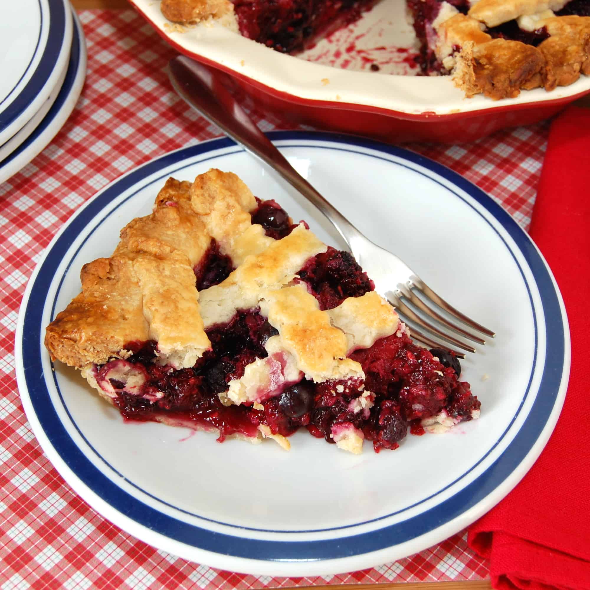 Triple Berry Pie Sweet Pea Amp 39 S Kitchen