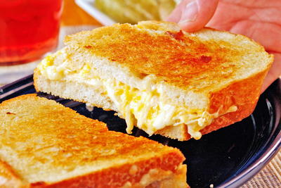 Ultimate Grilled Cheese Sandwich Mrfood Com