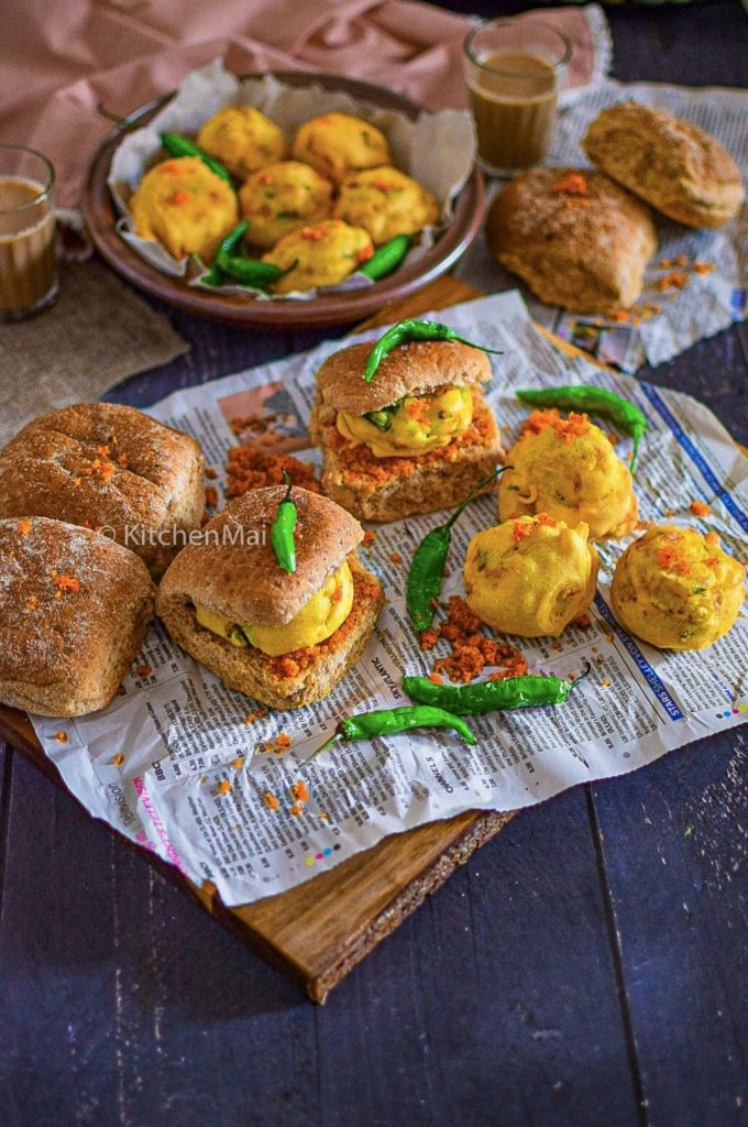 Vada Pav Recipe Mumbai Batata Vada With Garlic Chutney Recipe Chitra