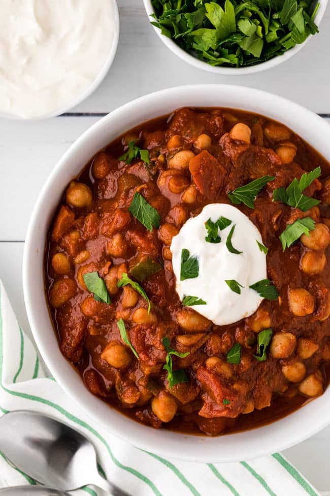 Vegetarian Chili Recipe: Easy, Hearty, and Delicious