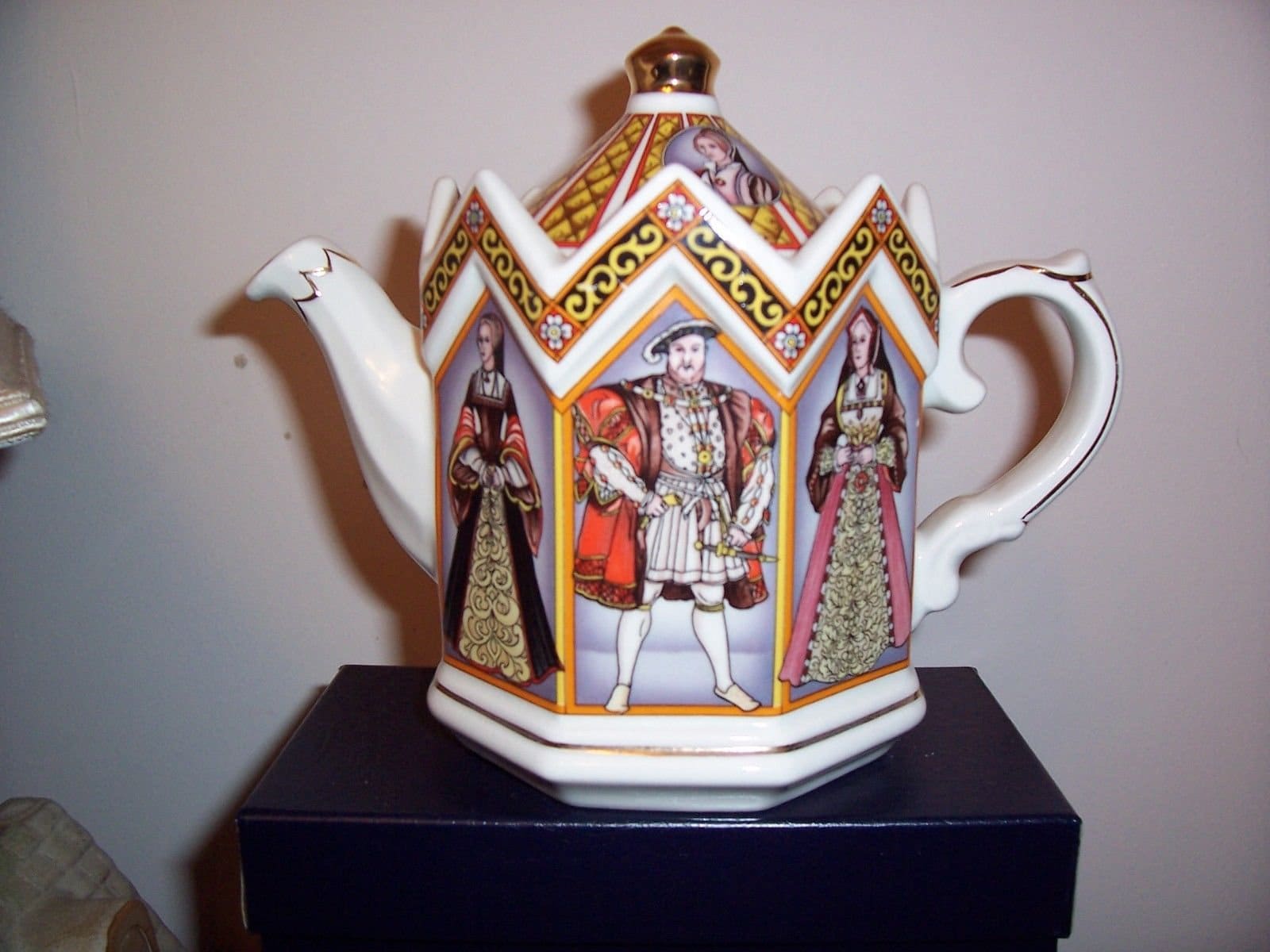 Vintage King Henry Viii Six Wives Sadler Teapot England Tudor Etsy